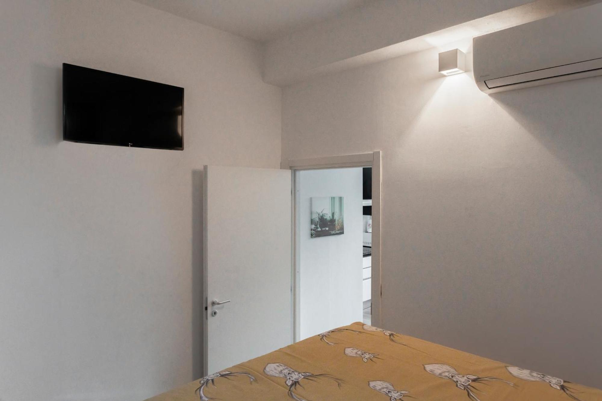 Elegant Sweet Home Suite - Milan, 15 Minute Duomo Exterior photo